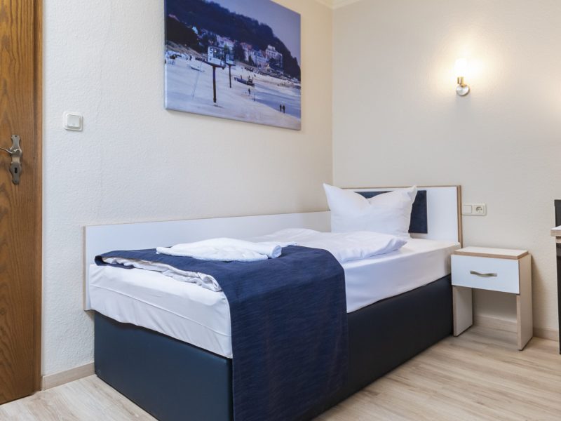 Single room at Aparthotel Stralsund - Single room for business travelers and solo tourists